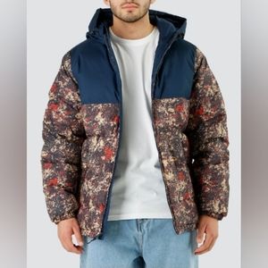 NWT Vans mens Housley puffer coat size medium